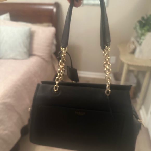Black and Gold Shoulder Bag with Chain Detail Radley London - Picture 8 of 10